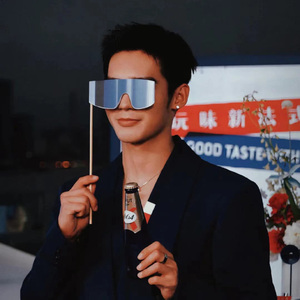 裸体老头鸡巴同性恋熊叔
